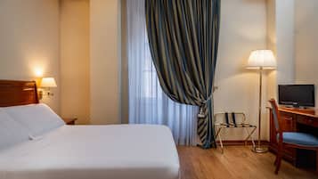 1 dormitorio, ropa de cama de alta calidad, edredones de plumas