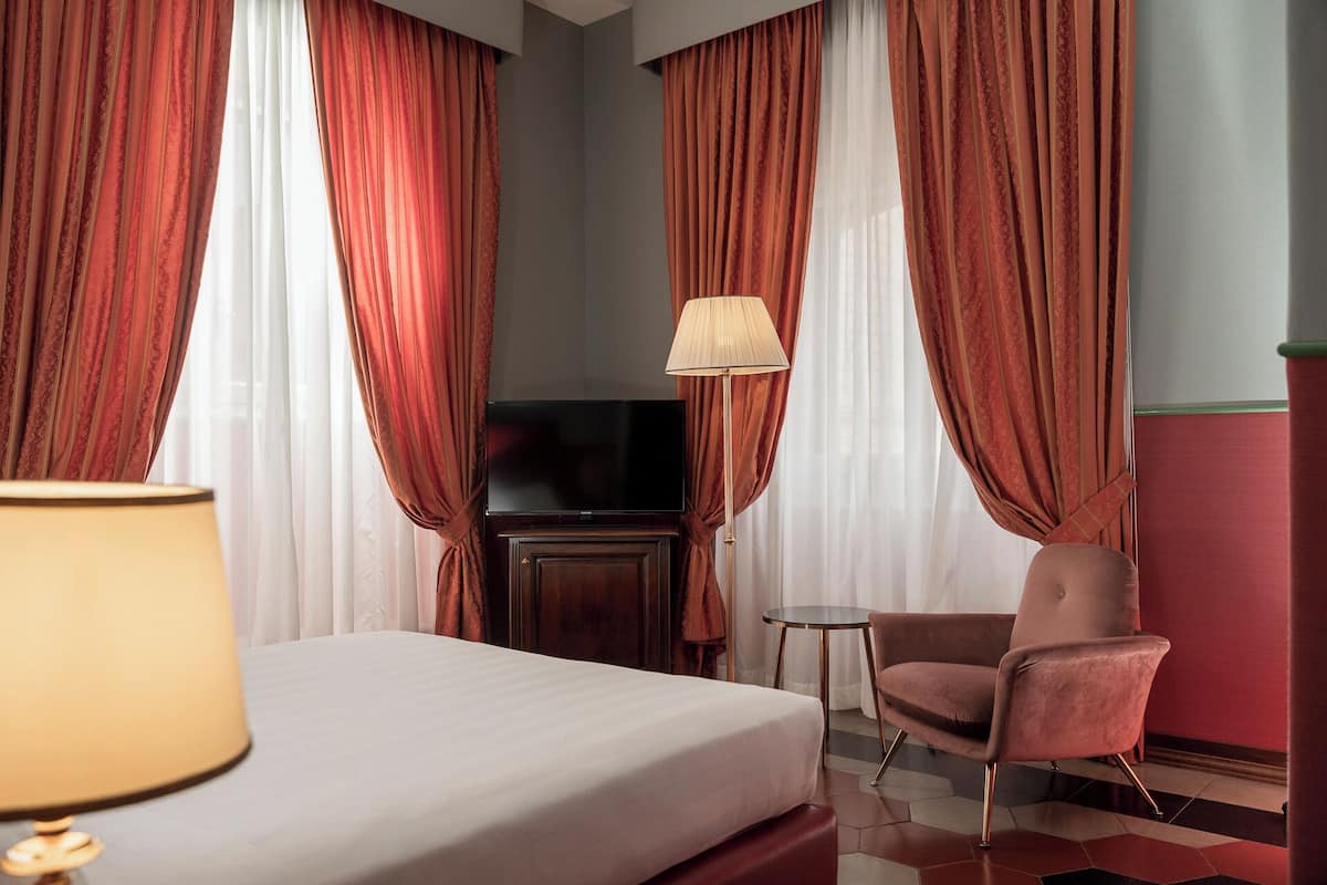 Superior Double Room | 1 bedroom, premium bedding, down comforters, pillowtop beds
