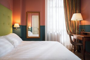Comfort Double Room | Peralatan tempat tidur premium, gebar bulu kapas, tilam berlapik 