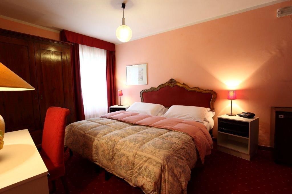 Tweepersoonskamer | Een minibar, een kluis op de kamer, gratis wifi