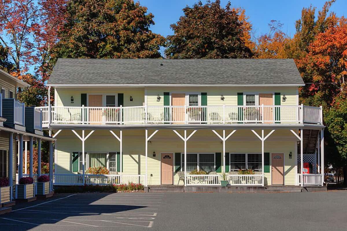 Ground Floor, 2 Queen Beds