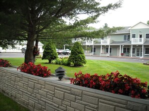 Exterior - Cromwell Harbor Motel (Bar Harbor)