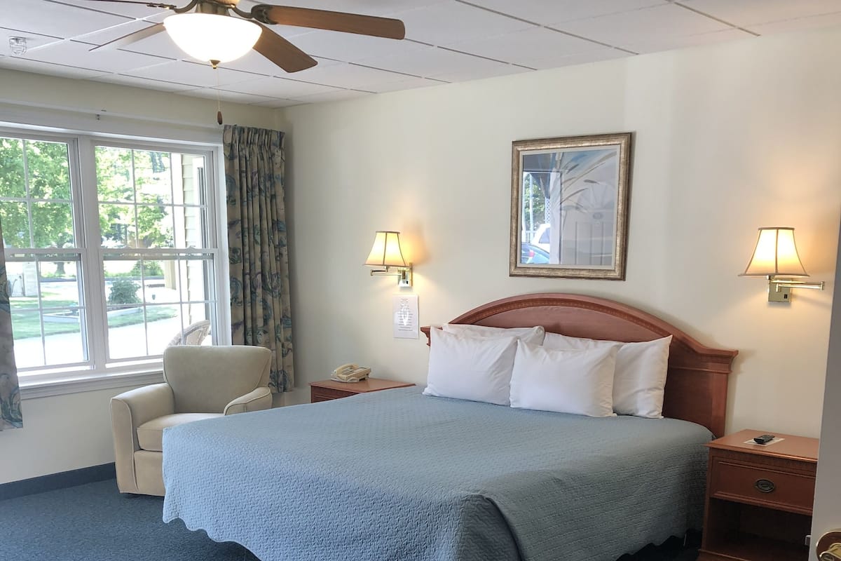 Blackout drapes, iron/ironing board, free WiFi, bed sheets