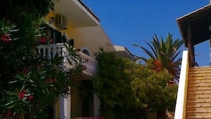 Exterior - BeachFrontSalvanos (Corfu)
