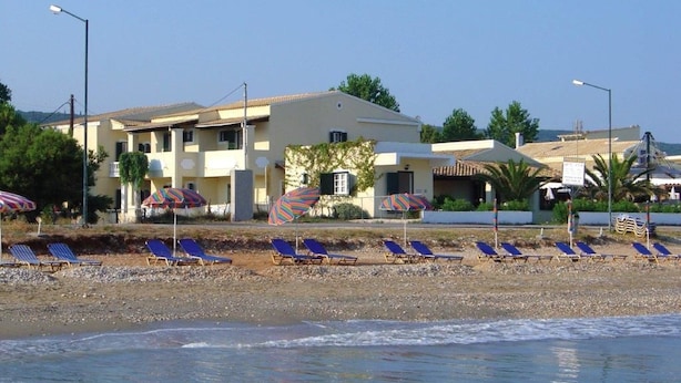 On the beach, sun-loungers, beach umbrellas - BeachFrontSalvanos (Corfu)