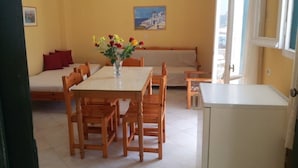 Private kitchen - BeachFrontSalvanos (Corfu)