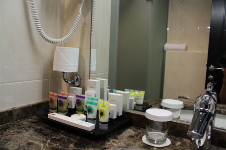 Al Diar Sawa Hotel Apartments - Image 9