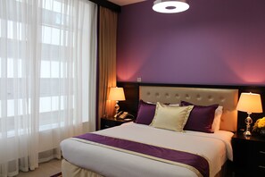 Seprai premium, brankas, kedap suara, dan setrika/meja setrika