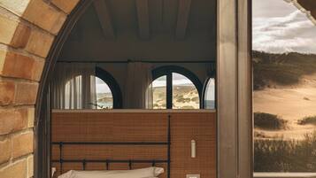 Executive Junior Suite Lambert | Sábanas de algodón egipcio, ropa de cama de alta calidad y edredón