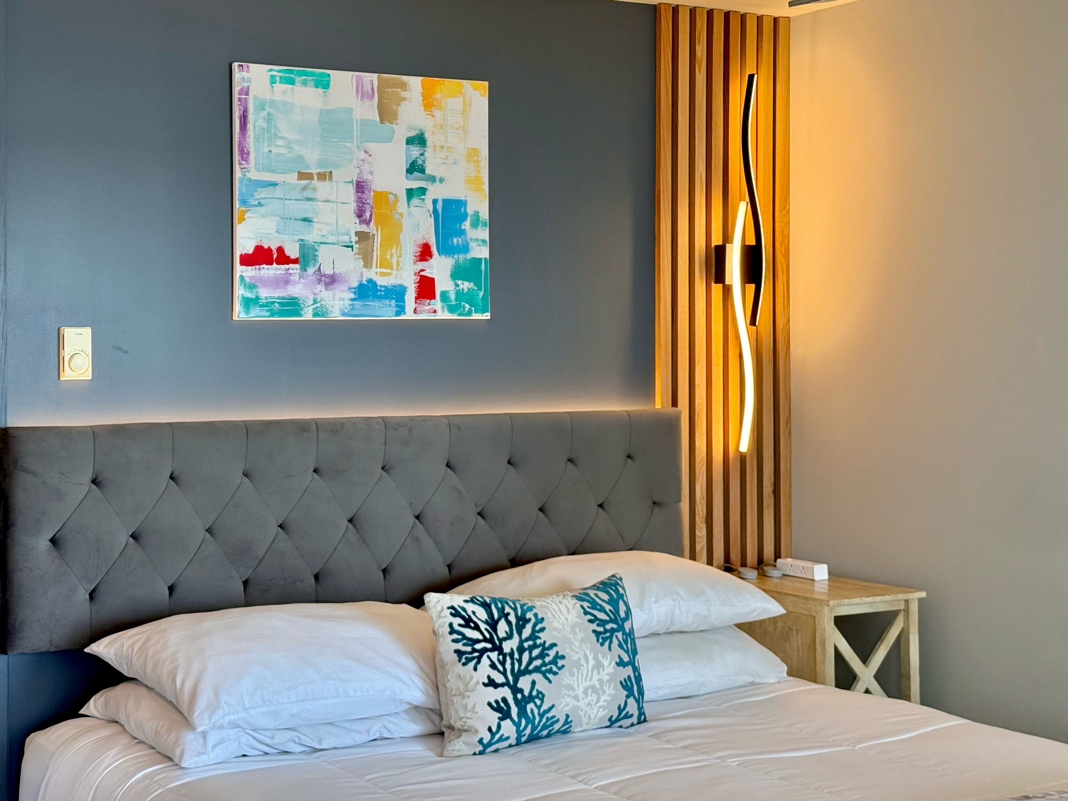 Superior Room, 1 King Bed, Private Bathroom