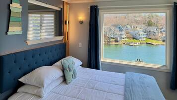 Rom – deluxe, 1 kingsize-seng, havneutsikt, ved havkanten | Sengetøy i egyptisk bomull og sengetøy av topp kvalitet