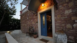 Family Duplex, 3 Bedrooms, Non Smoking | Terrace/patio - Metohi Georgila (Platanias)