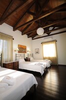 Family Duplex, 3 Bedrooms, Non Smoking | Egyptian cotton sheets, premium bedding, Tempur-Pedic beds, in-room safe