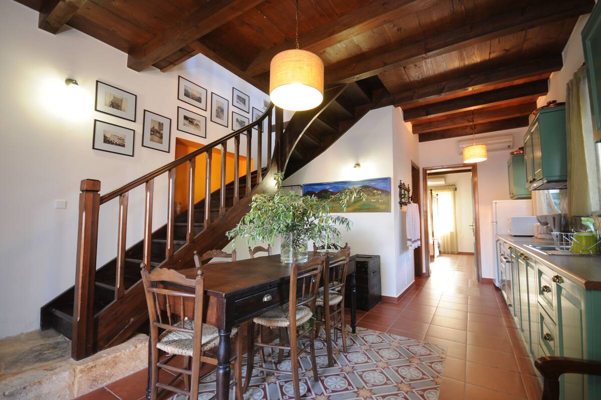 Family Duplex, 3 Bedrooms, Non Smoking | Living area