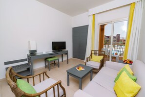 套房 | 起居区 | 电视