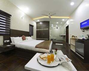 Premium bedding, minibar, free WiFi - The Rigel (Agra)