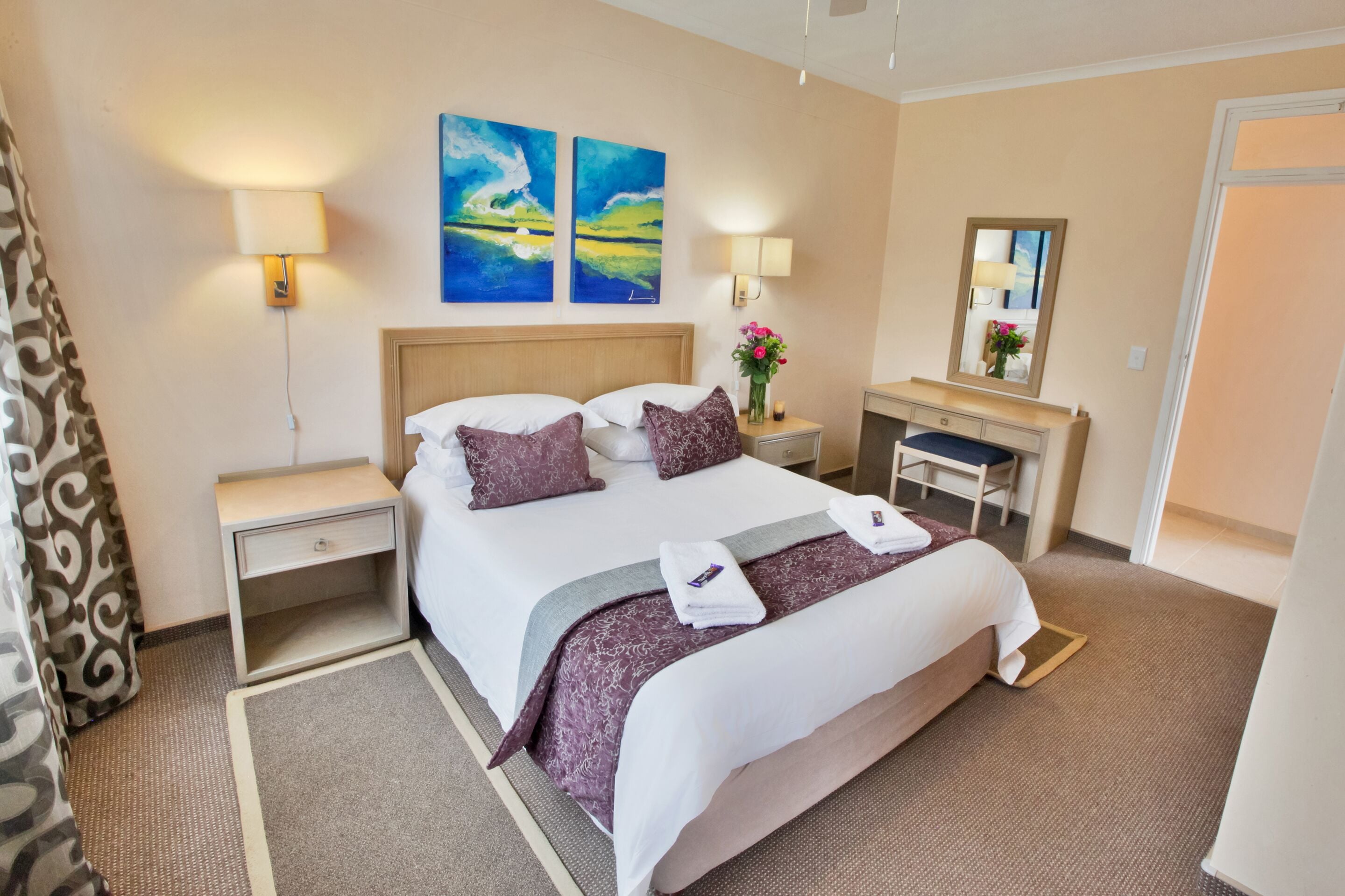 Departamento, 3 habitaciones, para no fumadores | Escritorio, tabla de planchar con plancha, wifi gratis y ropa de cama 