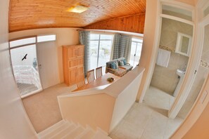 Departamento, 3 habitaciones, para no fumadores | Área de sala de estar | Televisión de pantalla plana y reproductor de DVD