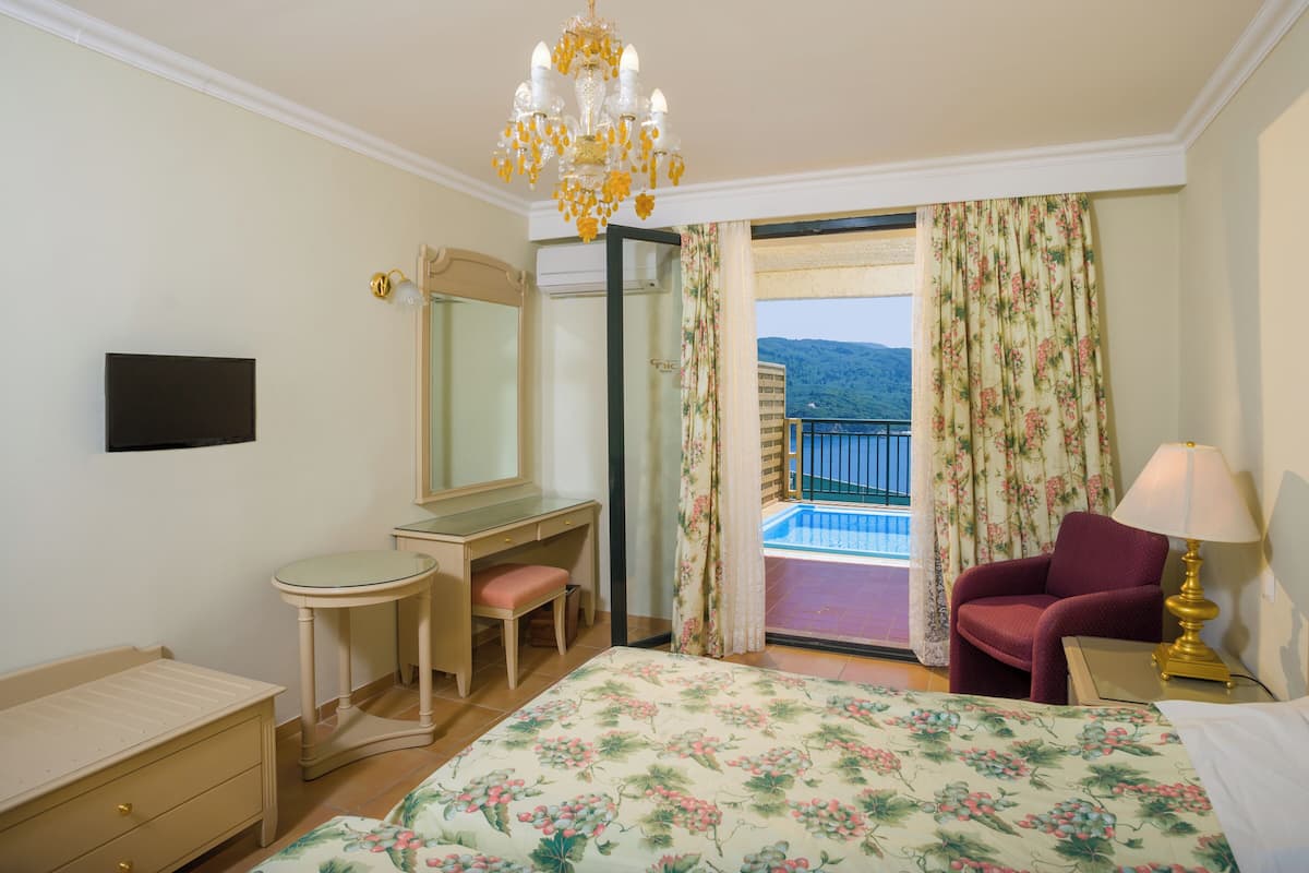Coffres-forts dans les chambres, bureau, Wi-Fi gratuit, draps fournis