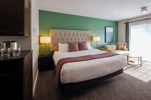 Riverview King  | Premium bedding, pillowtop beds, in-room safe, individually decorated