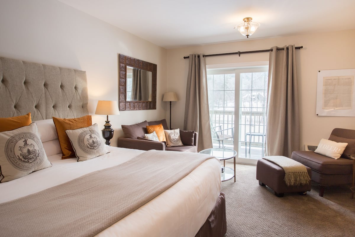 Premium bedding, pillow-top beds, in-room safe, individually decorated