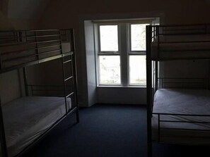 Room Multiple Beds (203)