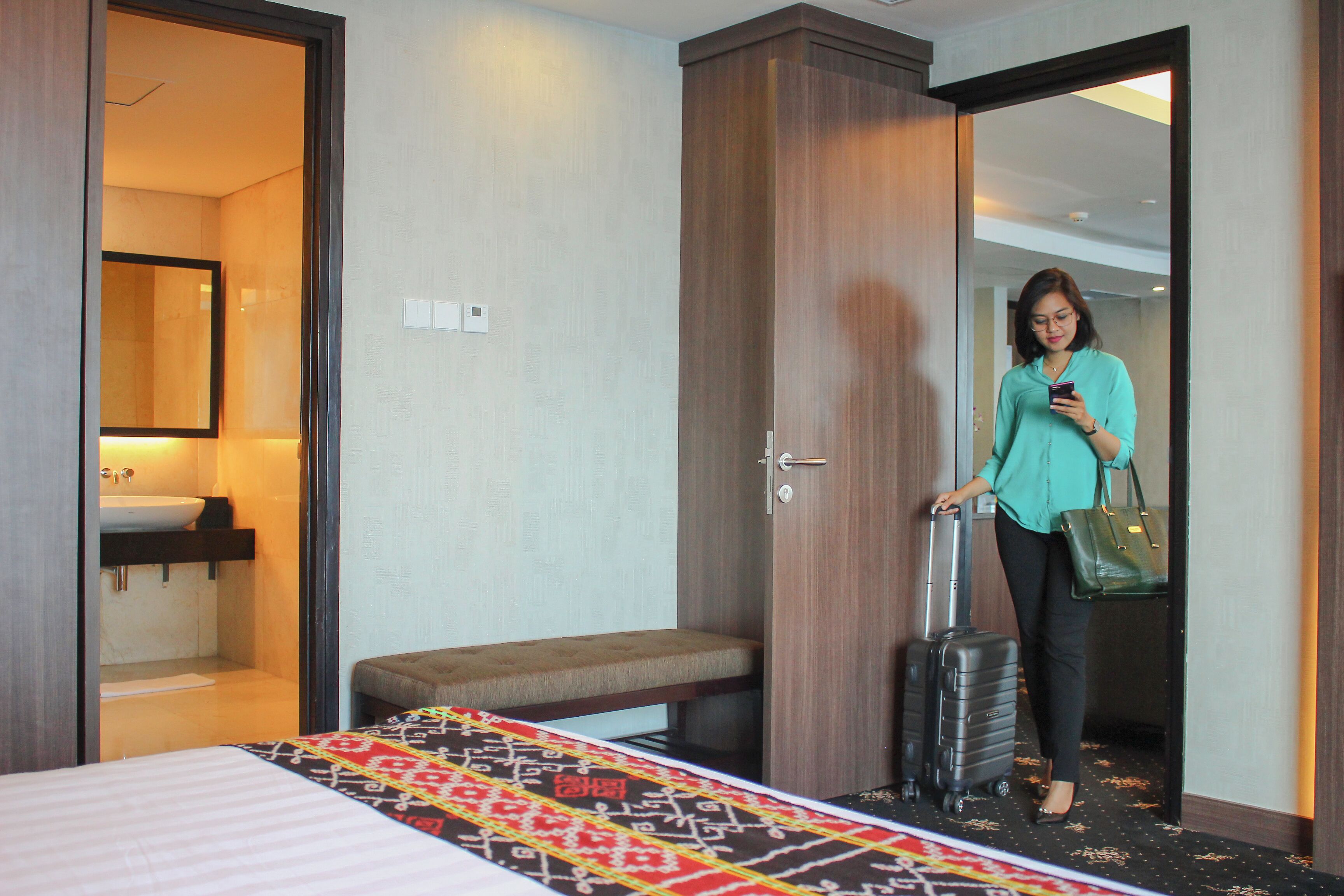 minibar, in-room safe, desk, free wifi