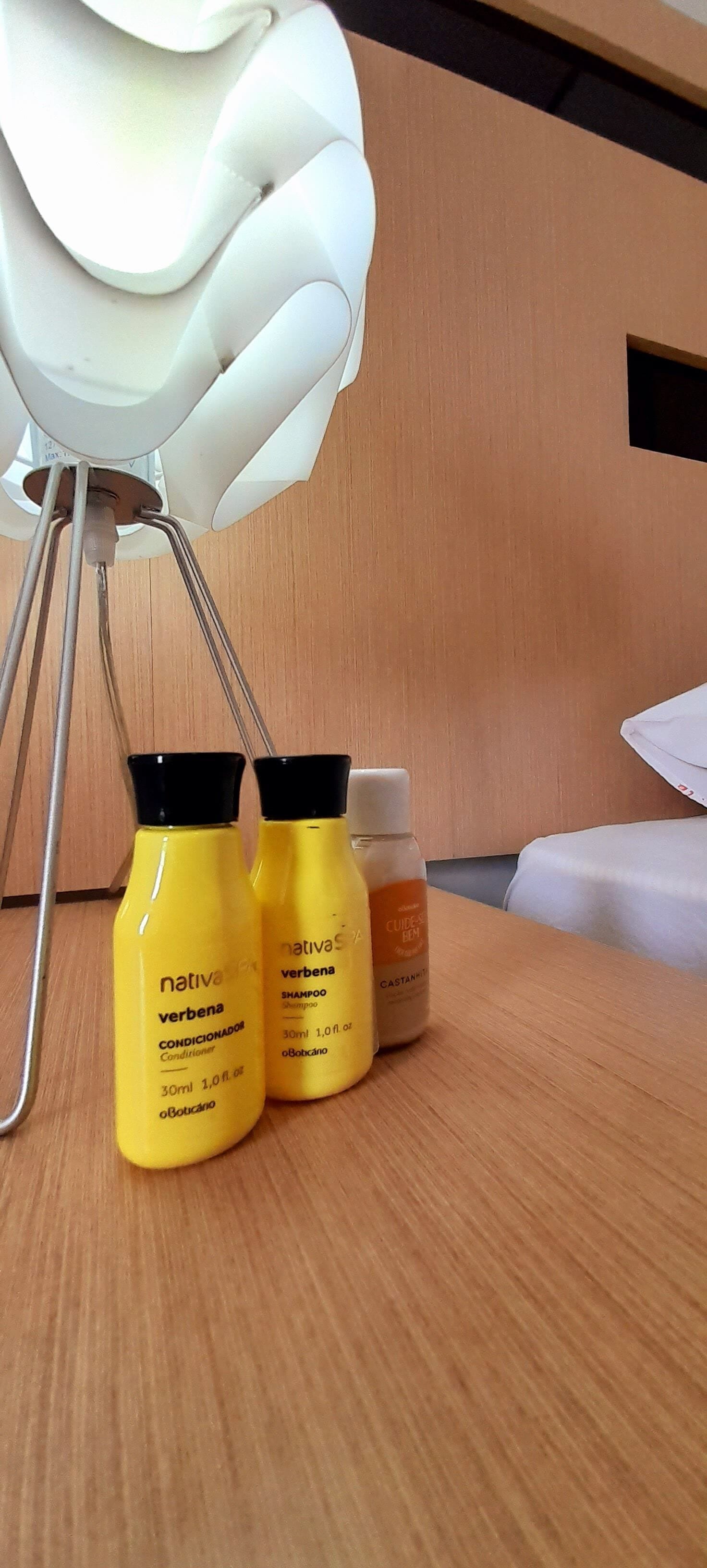 esmeralda - quarto quadruplo | bathroom | shower, free toiletries, hair dryer, towels