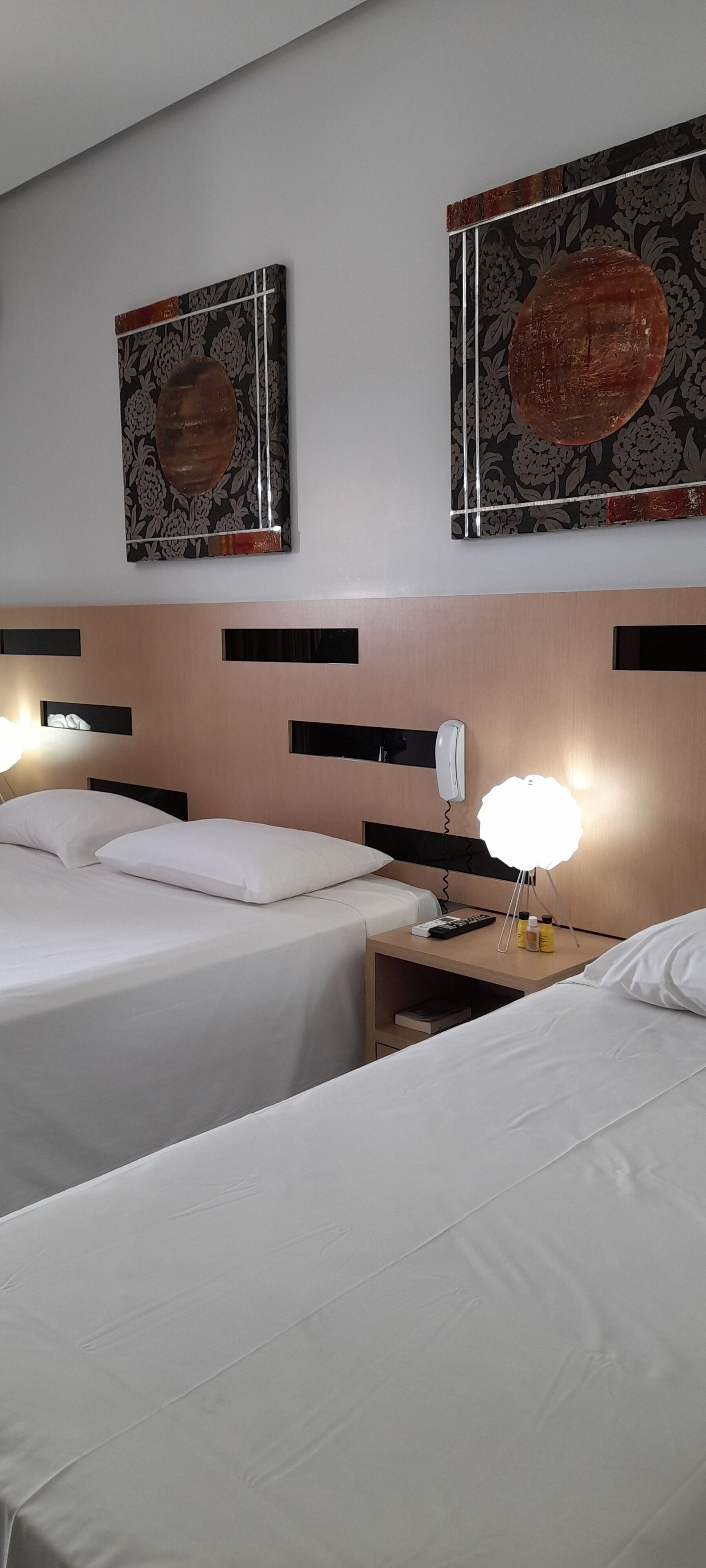 esmeralda - quarto quadruplo | minibar, in-room safe, blackout curtains, free wifi