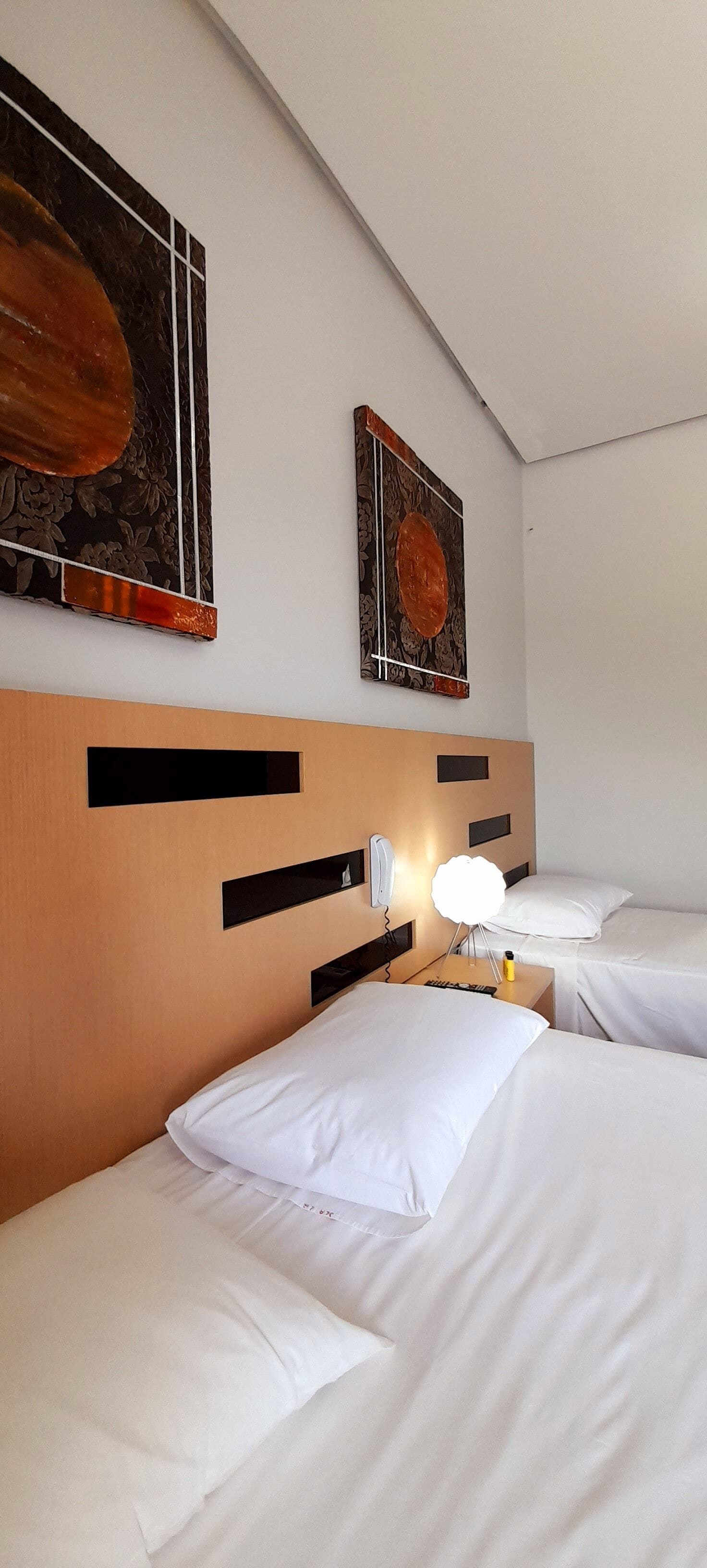 esmeralda - quarto quadruplo | minibar, in-room safe, blackout curtains, free wifi