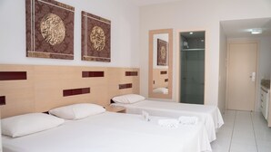Esmeralda - Quarto Quadruplo | 迷你吧、客房內保險箱、遮光布/窗簾、免費無線上網