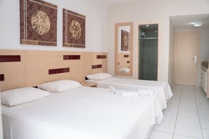 Esmeralda | Frigobar, cofres nos quartos, cortinas blackout, Wi-Fi de cortesia