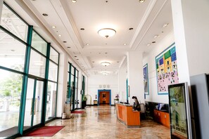 Quầy tiếp tân