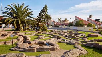 Mini-golf
