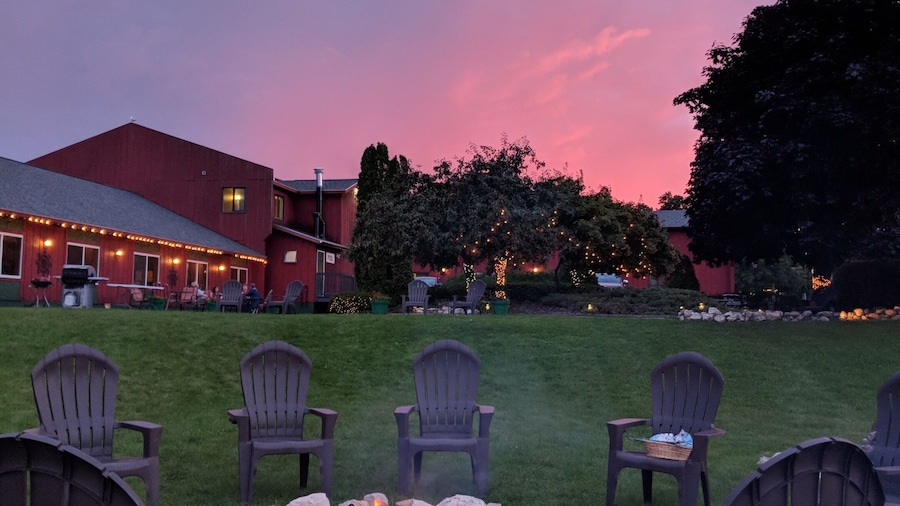 Cedar Hill Lodge