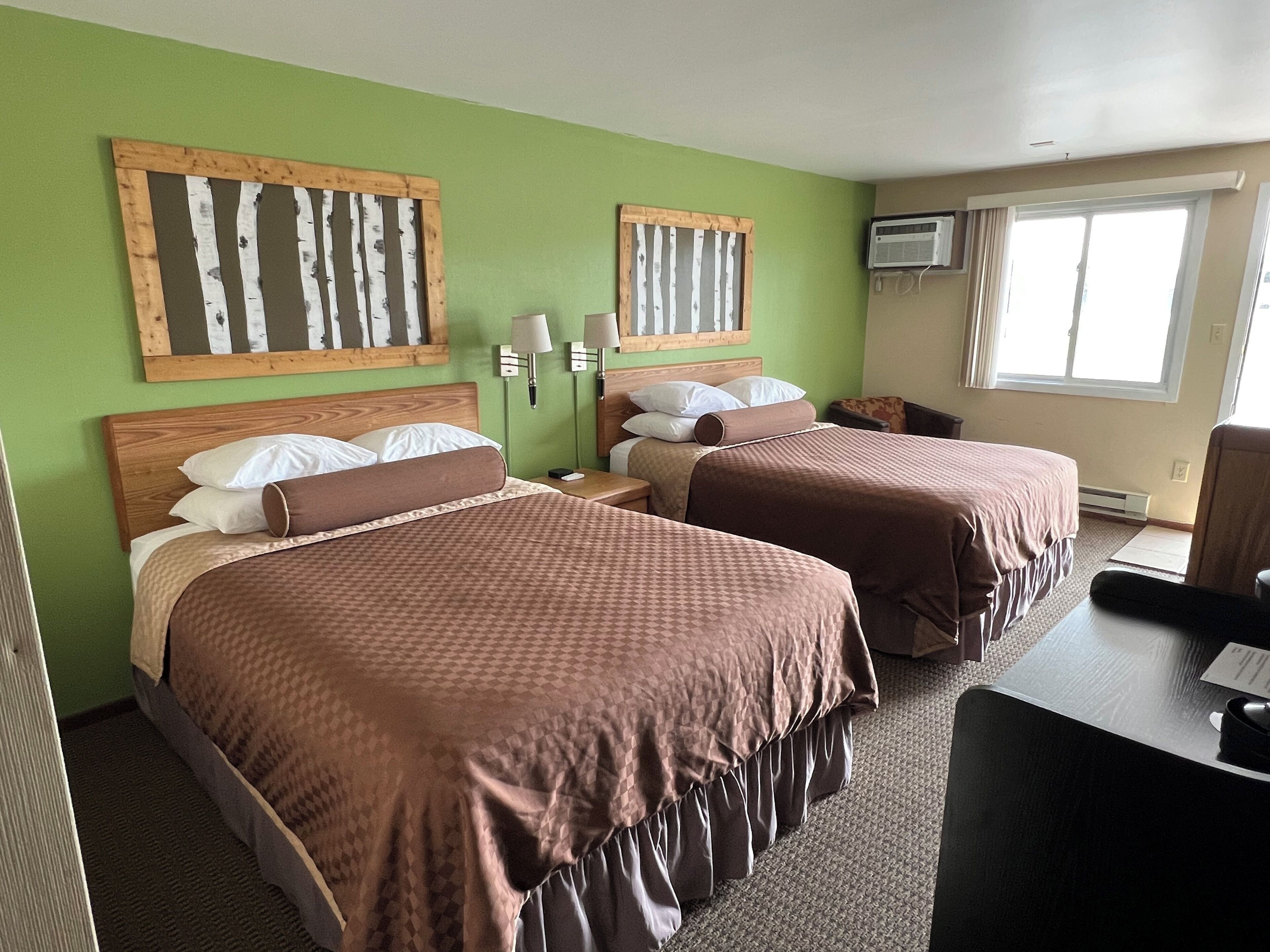 Fer et planche à repasser, Wi-Fi gratuit, draps fournis