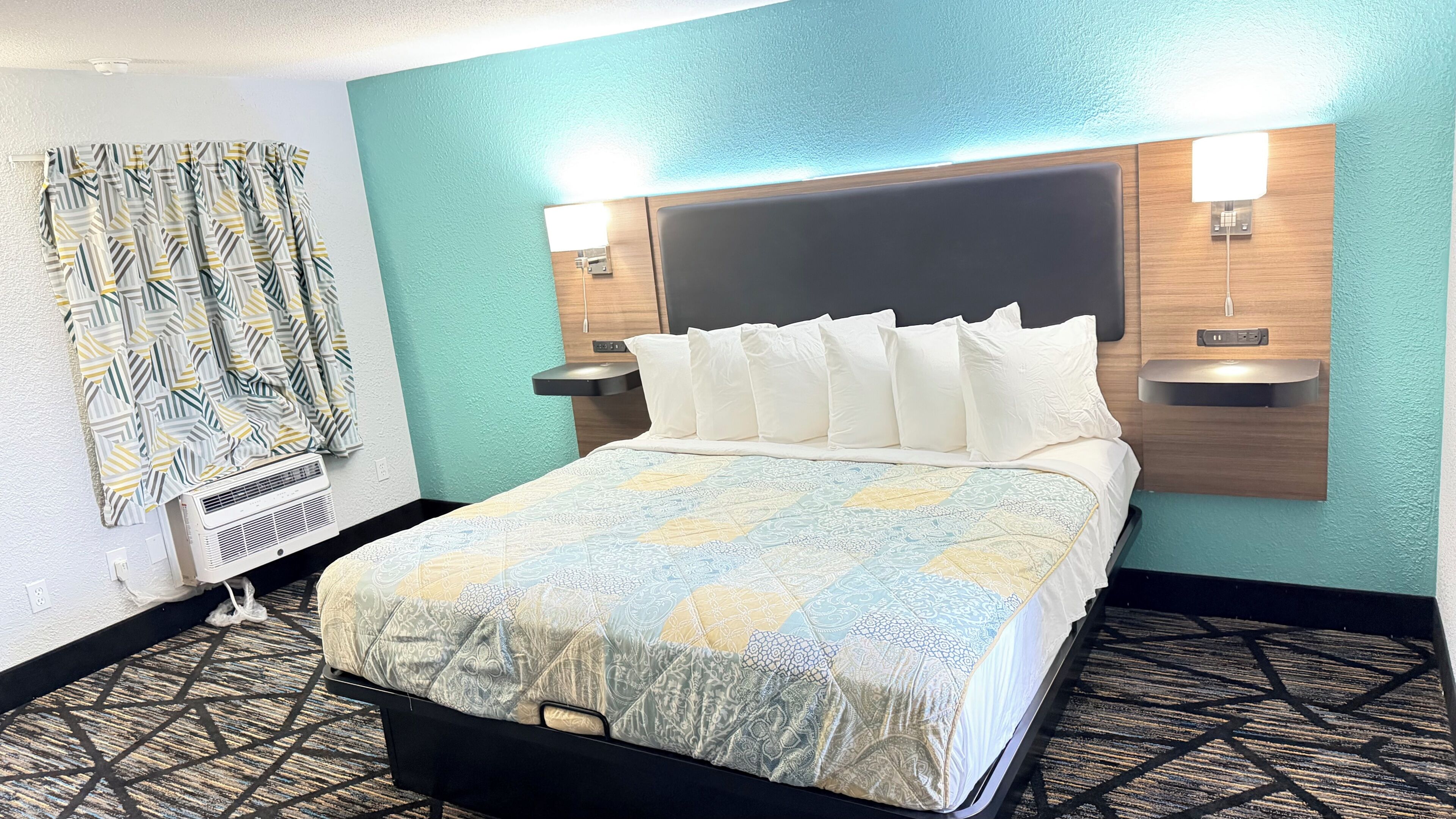 Iron/ironing board, free WiFi, bed sheets
