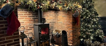 OYO The Kings Arms Broad Green Hotel