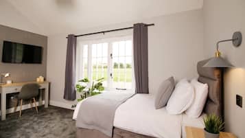 Skrivebord og sengetøy