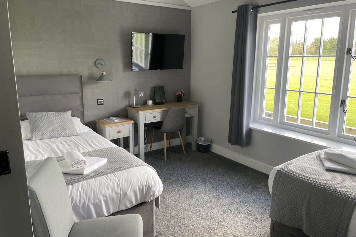 Työpöytä, vuodevaatteet