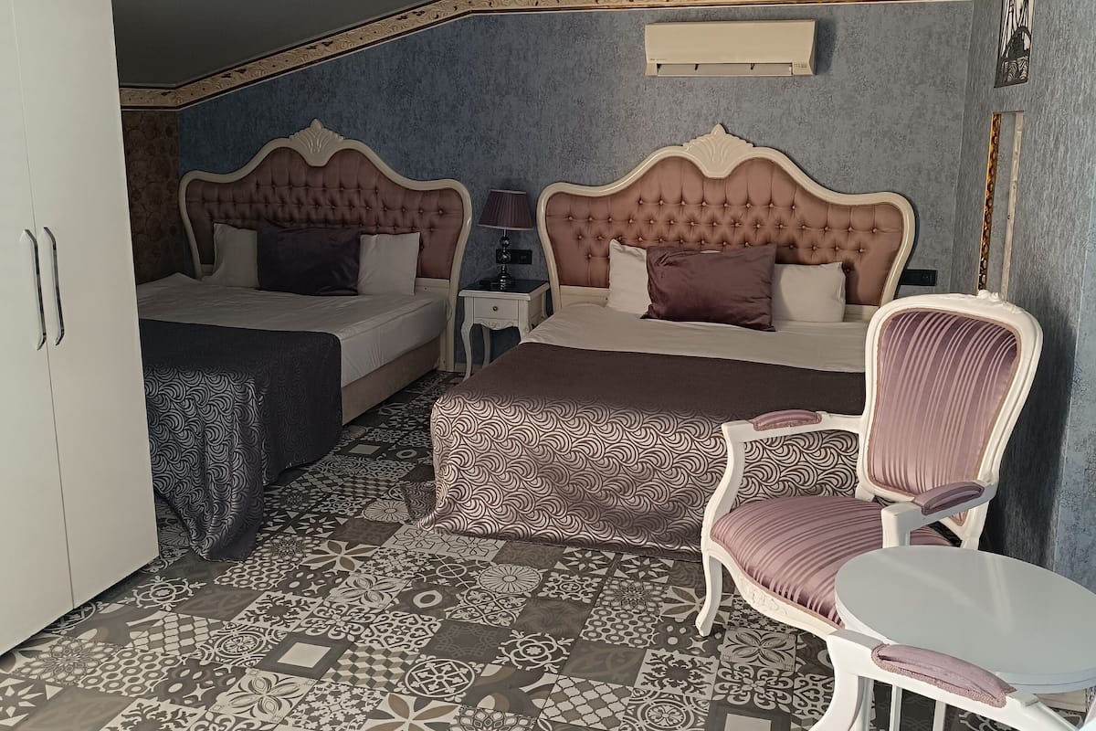 Camera familiare | Biancheria da letto di alta qualità, minibar, una cassaforte in camera