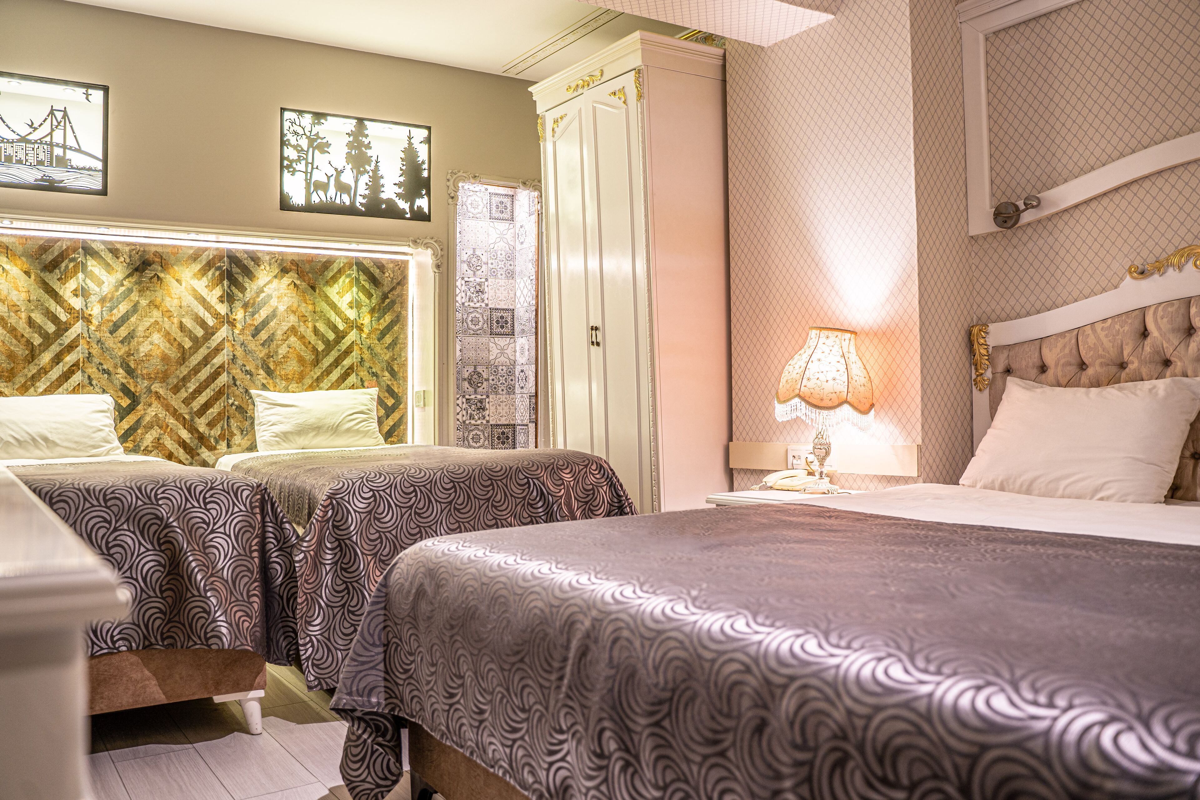 Literie de qualité supérieure, minibar, coffres-forts dans les chambres