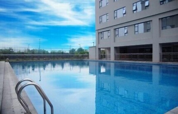 Indoor pool, outdoor pool - Eurasia Convention International Hotel (Wuhan)