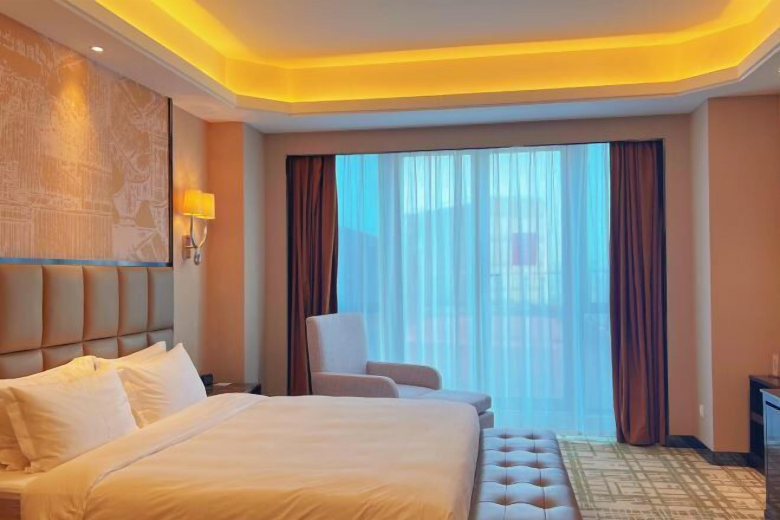 Minibar, in-room safe, soundproofing, iron/ironing board