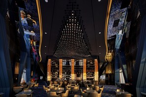 Breakfast, lunch and dinner served - Oakwood Premier Incheon (Incheon)