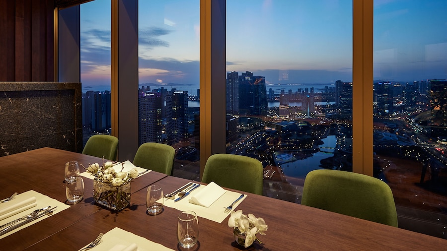 Oakwood Premier Incheon