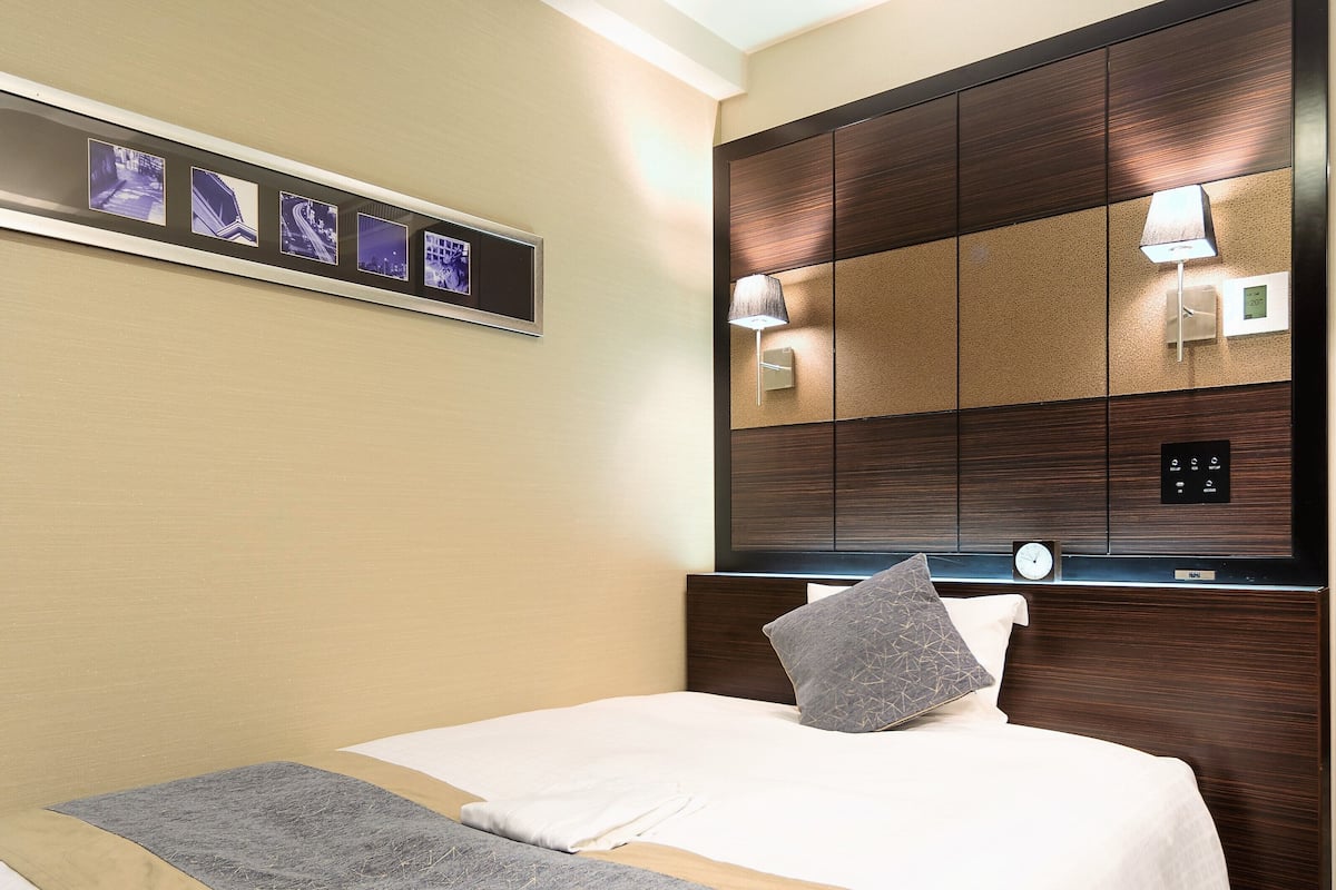 Standard-Doppelzimmer, Raucher