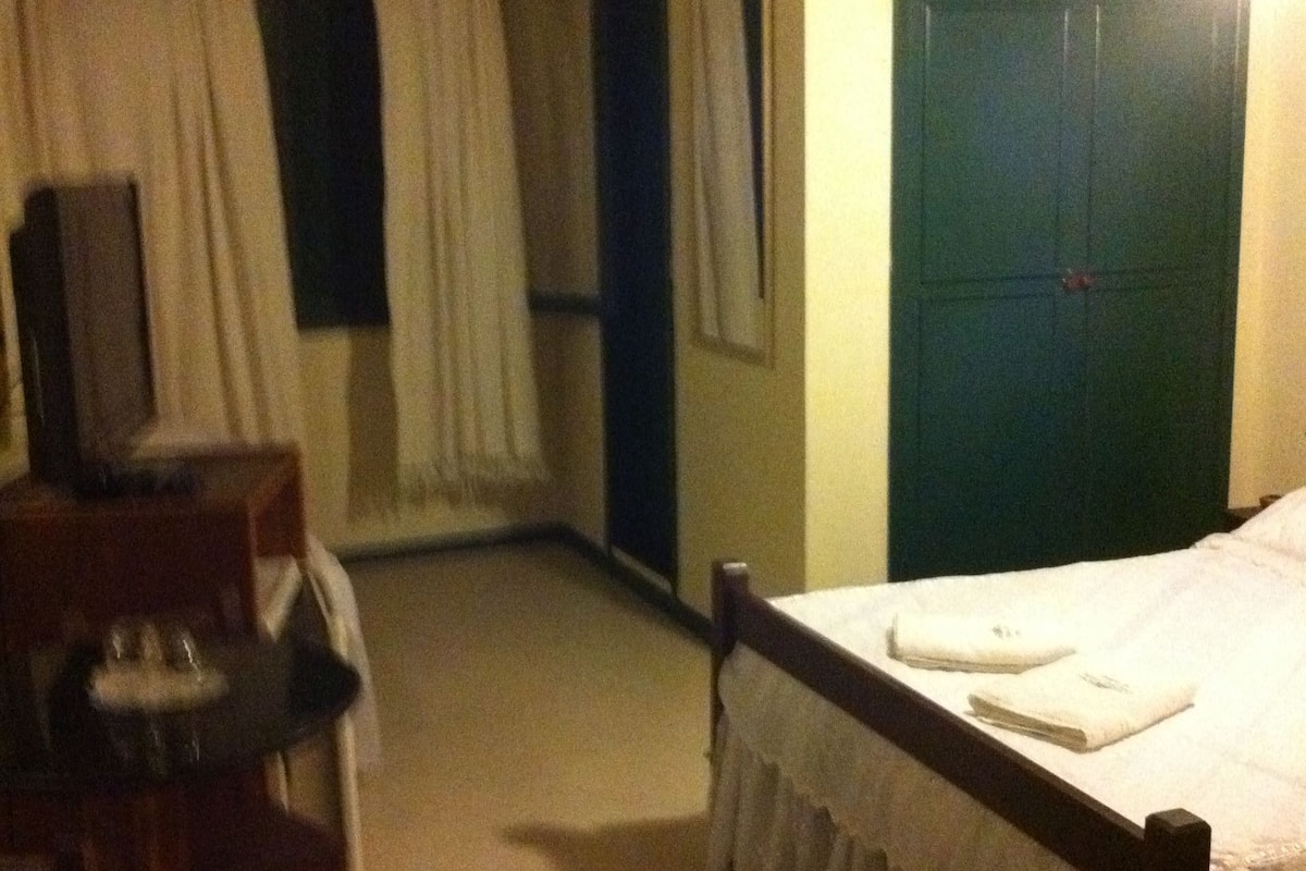 Minibar, safe på rommet og wi-fi (inkludert)