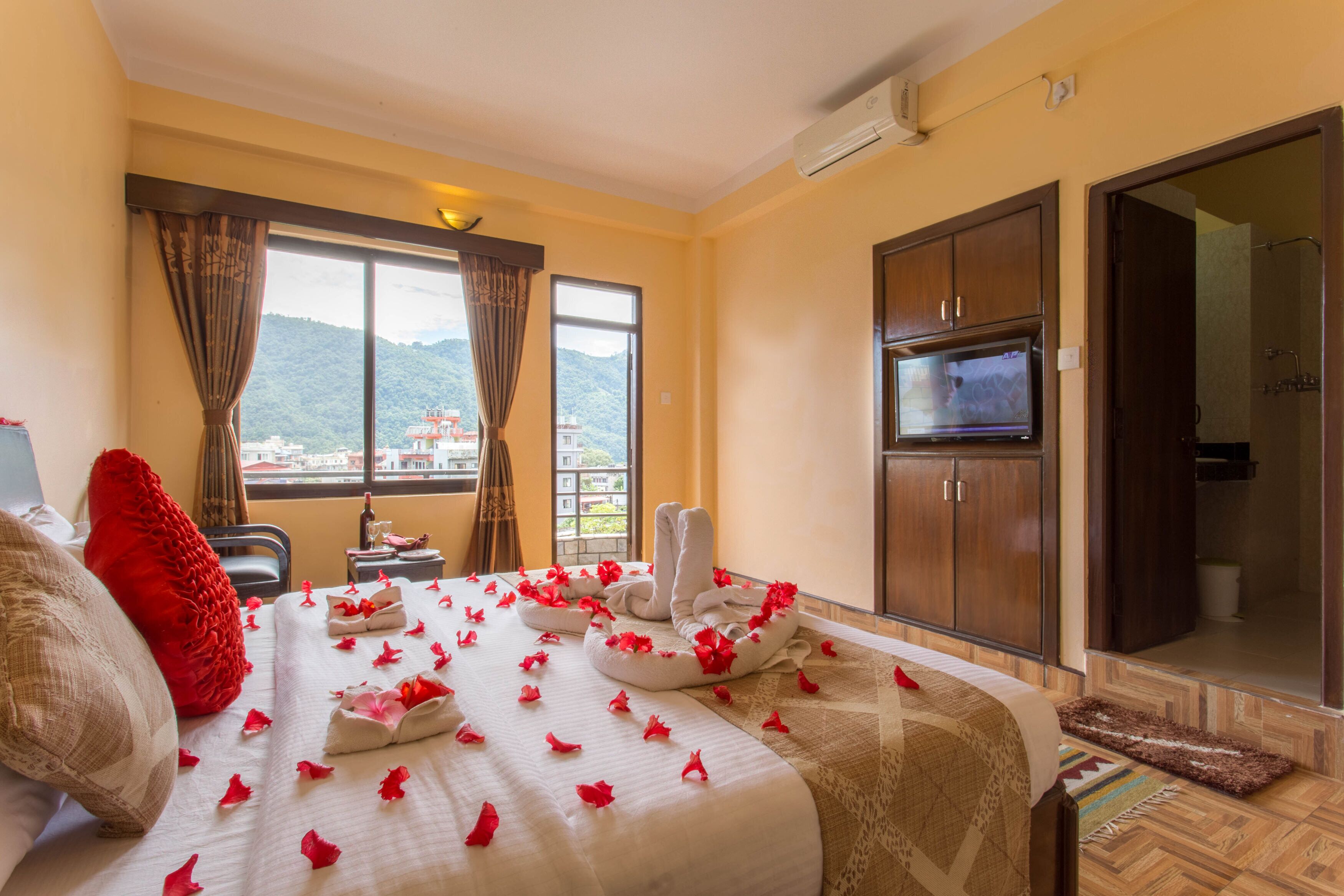 In-room safe, desk, free WiFi, bed sheets