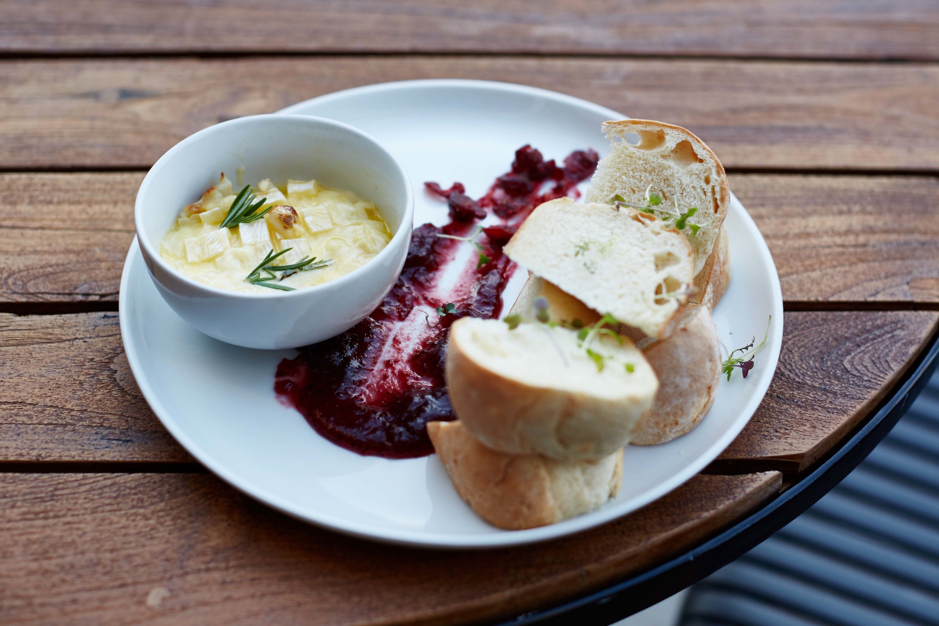 lunch and dinner served